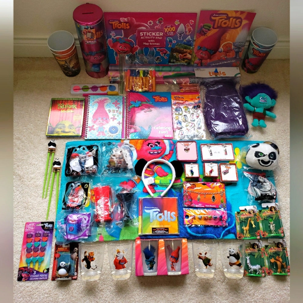 DreamWorks Toys and Crafts Bundle